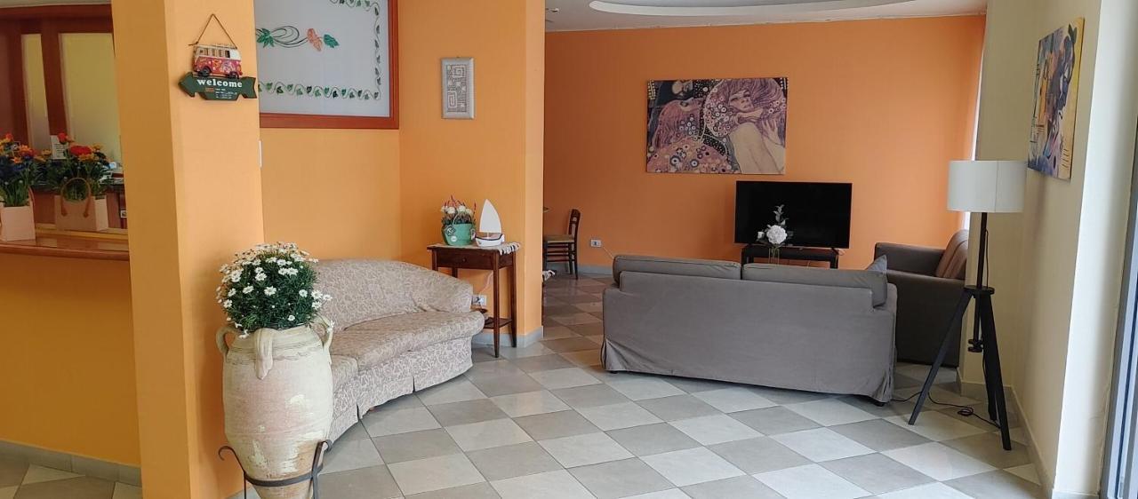 Hotel Adriatico Bellaria-Igea Marina Eksteriør billede