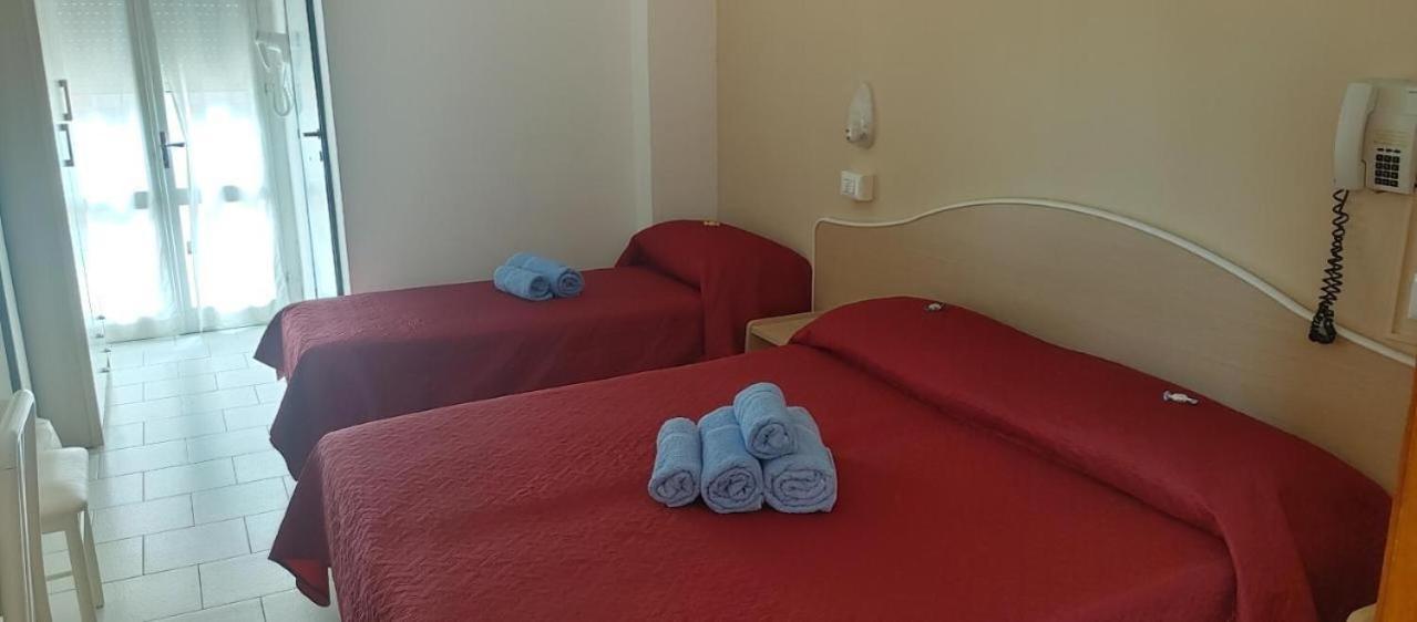 Hotel Adriatico Bellaria-Igea Marina Eksteriør billede