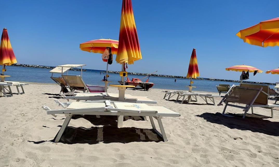 Hotel Adriatico Bellaria-Igea Marina Eksteriør billede