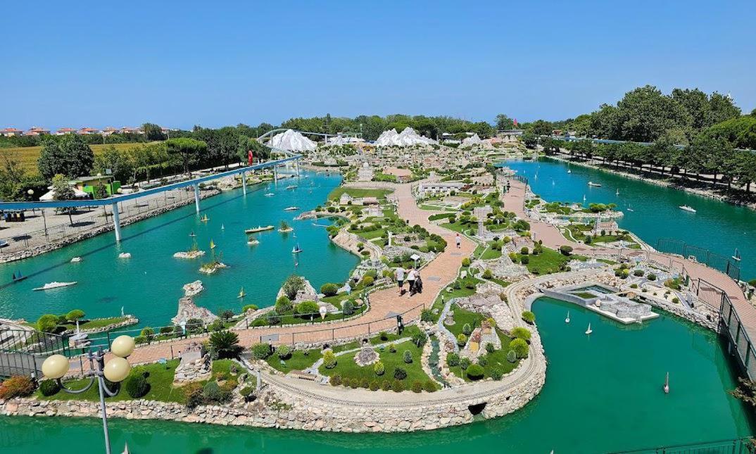 Hotel Adriatico Bellaria-Igea Marina Eksteriør billede